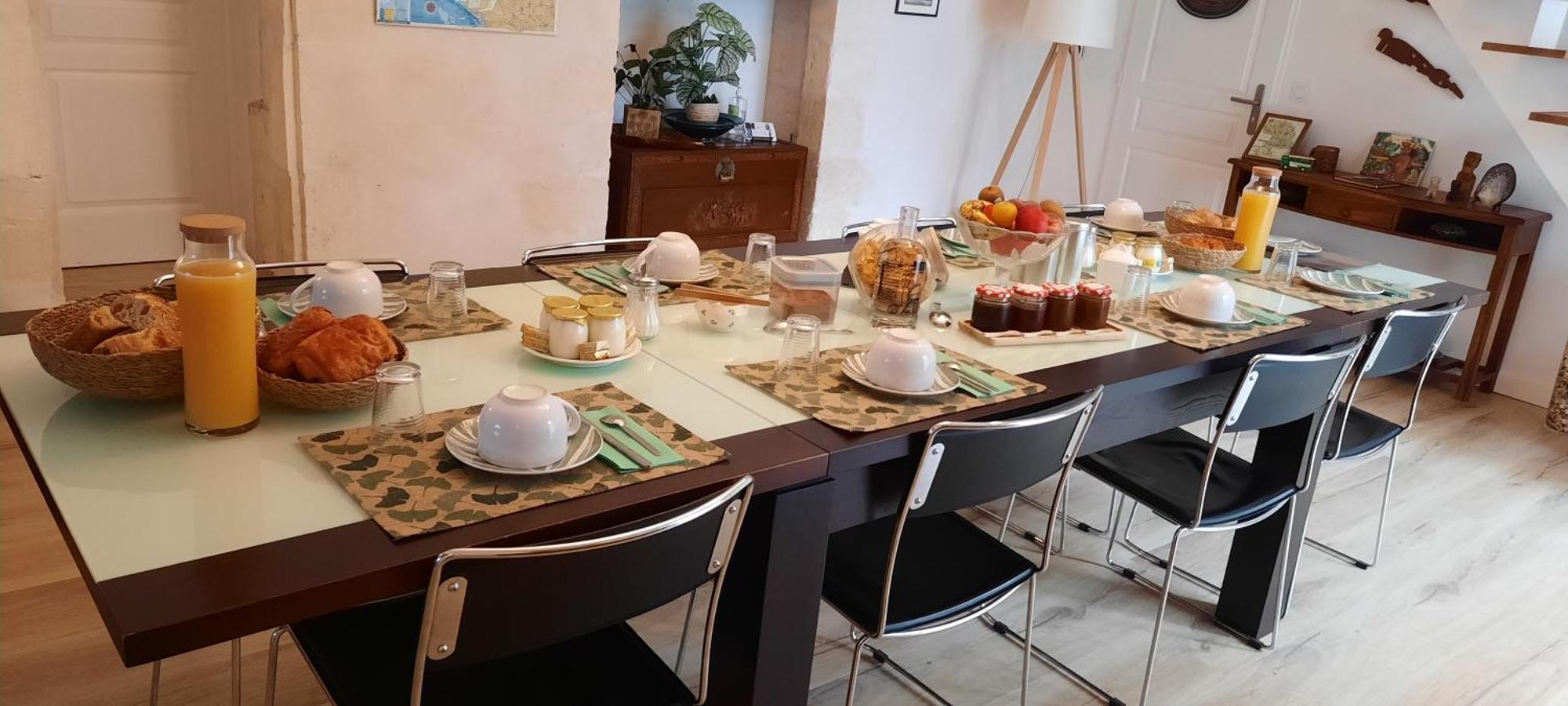 Chambres D'Hote Maeva Balanzac Екстериор снимка